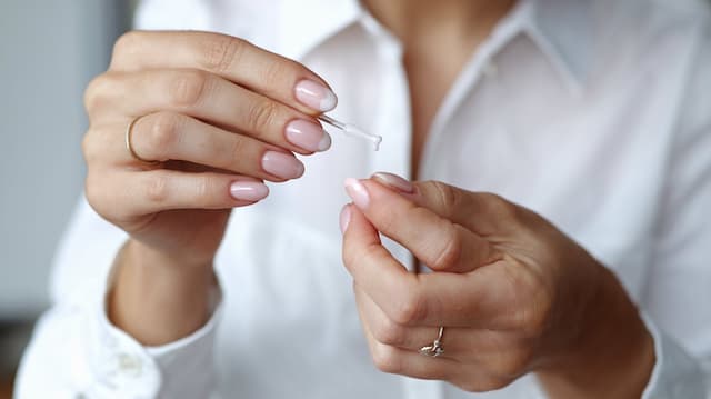 How to Make Your Manicure Last Longer | Expert Tips & Tricks How to Make Your Manicure Last Longer | Expert Tips & Tricks